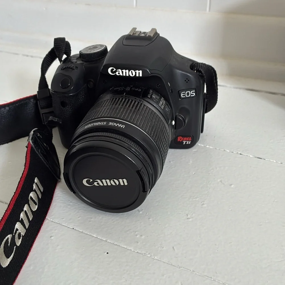 Canon Rebel T1i with extra lens